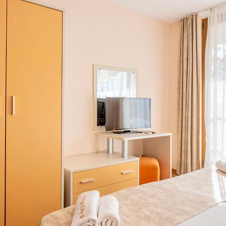 Aparthotel Hotel Prestige City II Primorsko Exterior foto