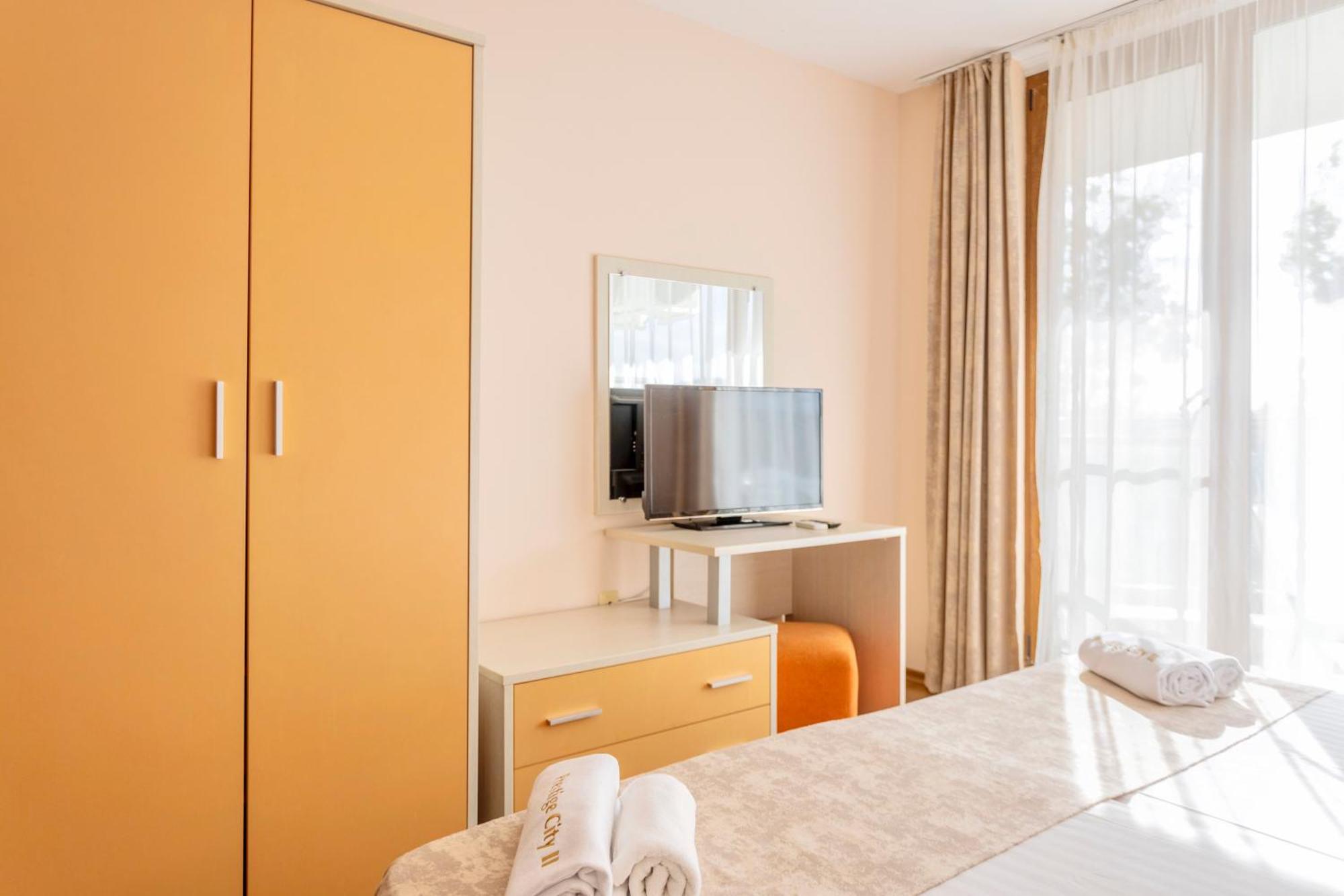 Aparthotel Hotel Prestige City II Primorsko Exterior foto