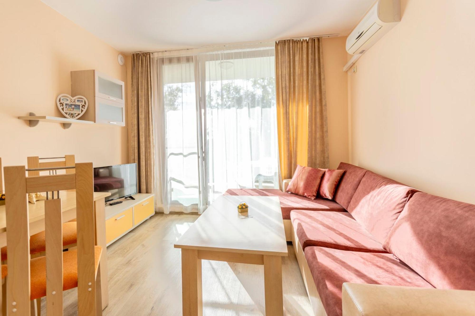 Aparthotel Hotel Prestige City II Primorsko Exterior foto